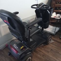 Metro Mobility  Patriot. Scooter 