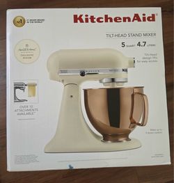 KitchenAid Artisan Tilt-Head Stand Mixer 5 Quart Matte Fresh Linen