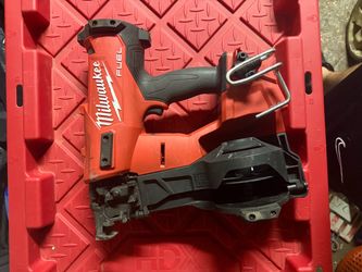 Milwaukee roofing nailer
