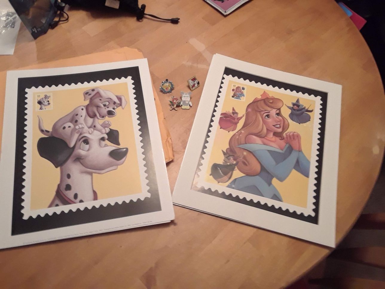 (2 ) Collectable © Disney Stamps