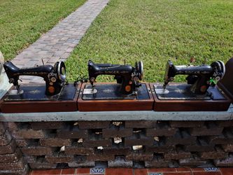 Antique Singer Sewing Machines From 1920's