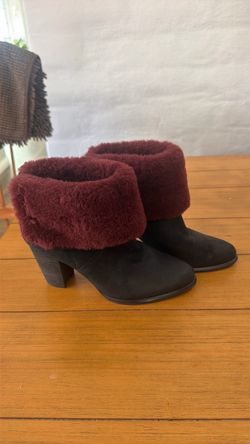 UGGS