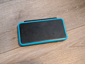 Nintendo 2DS XL Black/Turquoise – Works – Cracked Top Screen deal