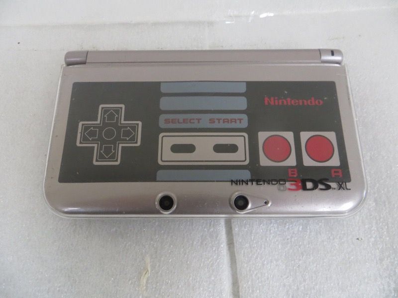 Nintendo 3DS XL Gray Retro NES Edition Handheld System