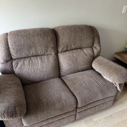 Reclining Loveseat 