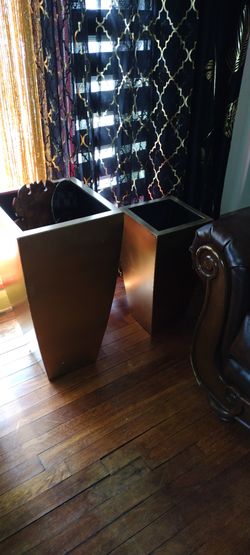 Planters Plant Stands X2 No Shipping