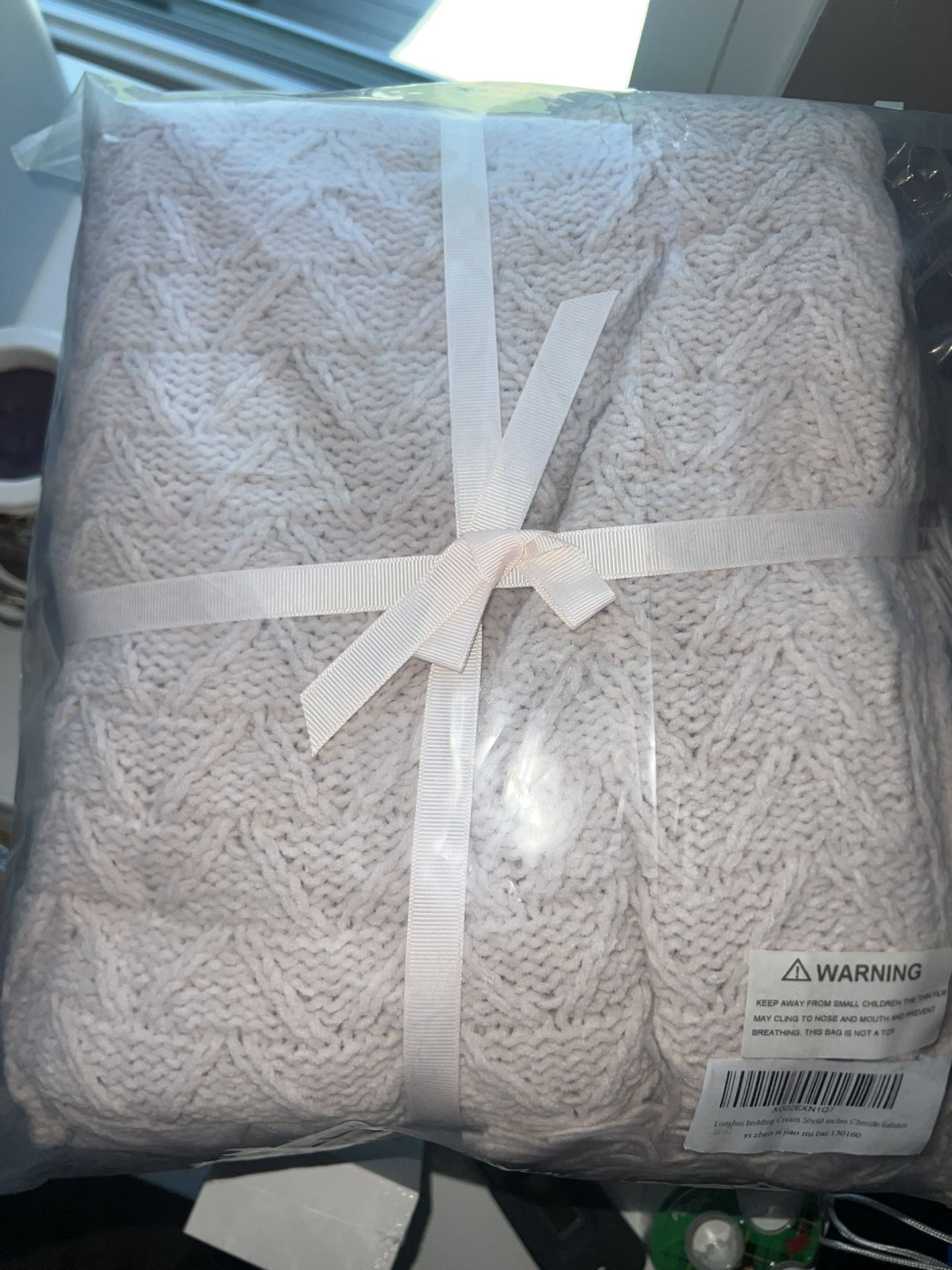 NWT 50 X 60 Chenille Blanket