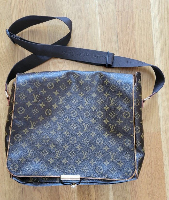 Authentic Louis Vuitton Shoulder Bag