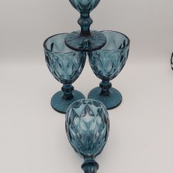 4 Beautiful Vintage 8oz Diamond Pattern Glass Goblets 