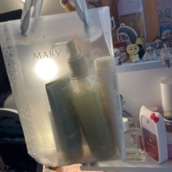 Mary Kay Satin Hands Kit