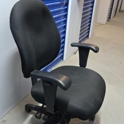 Wide Seat Wide Back Ergonomic Task Chair 