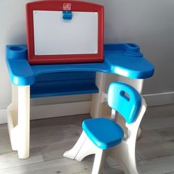 Step 2 Kids Desk 