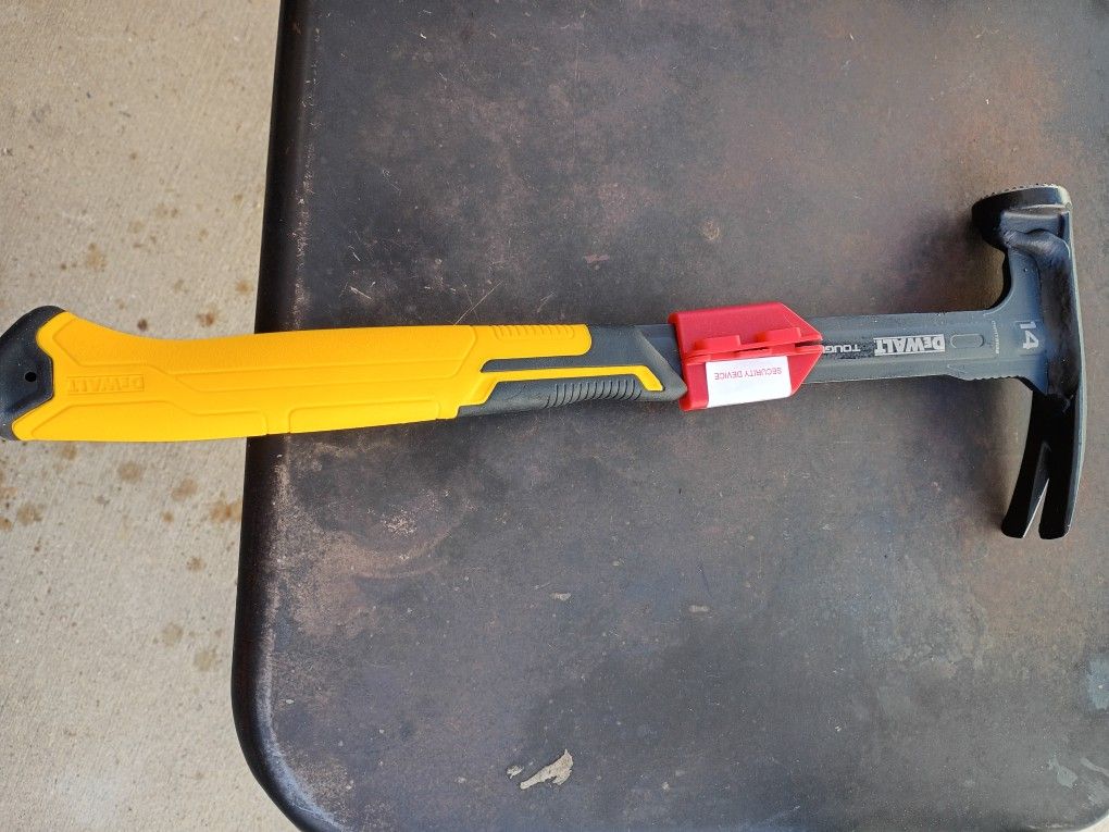 14 0z DeWalt Framing Hammer 🔨