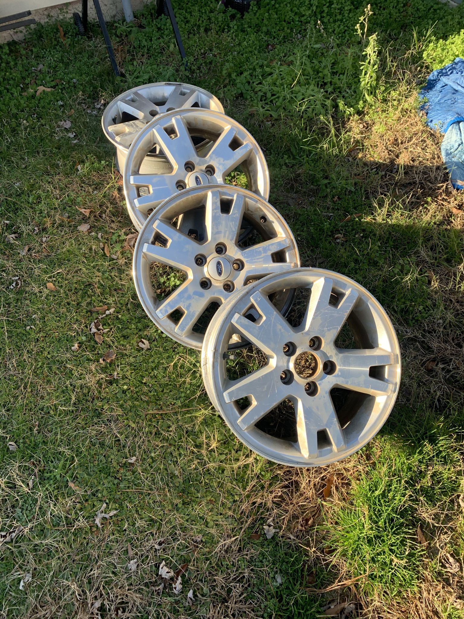 4 Ford Wheels (17x7.5)