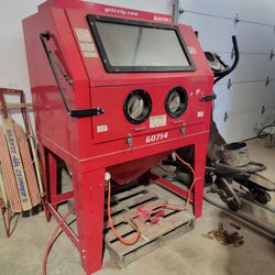 Grizzly G0714 - Industrial Front Load Sandblasting Cabinet