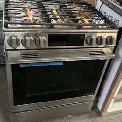 New Lg 30 In 6.3 Cu Ft Smart  Oven 5-Burner Gas Range  In Stainless Steel With ProBake Convection  InstaView Air 