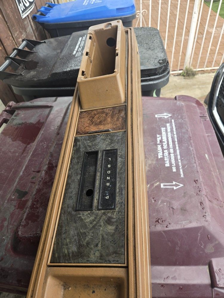 G Body Center Console