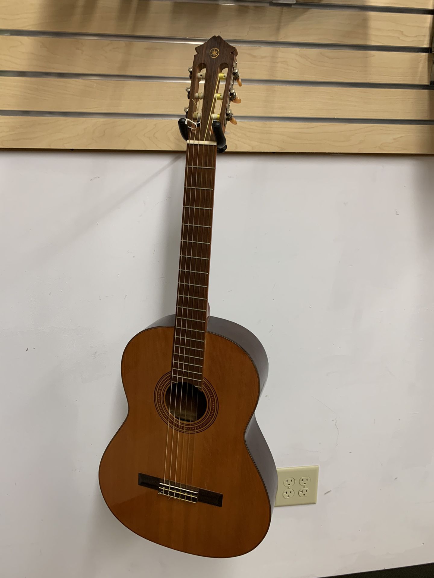 Yamaha model G-50A 6- string acoustic guitar no case