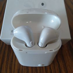 Ear Buds For Android Or IPhone 