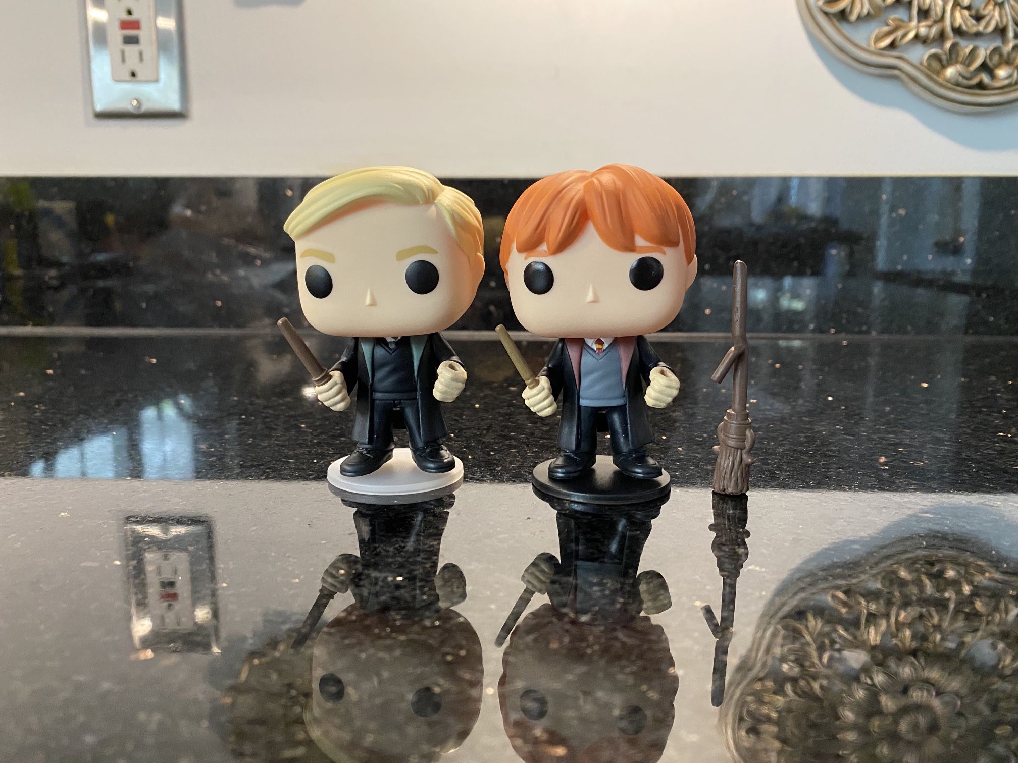 Harry Potter Funko Pop Draco Malfoy & Ron Weasley Figure & Wizarding Brookstick