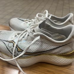 Women’s Saucony Endorphin Pro 8.5