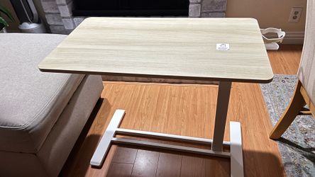 Height Adjustable Table with Wheels  / Mobile Standing Rolling Table (31.5" W x 17.7" D, White Wood Grain)