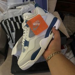 Jordan Retro 4 Size 9 Military Blue 