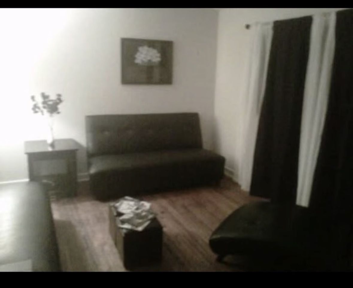 Custom Italian Leather Sofas