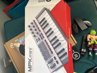 AKAI MPK MINI IV