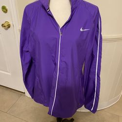 Brand New Woman’s Nike Running Jacket Size X-Large 