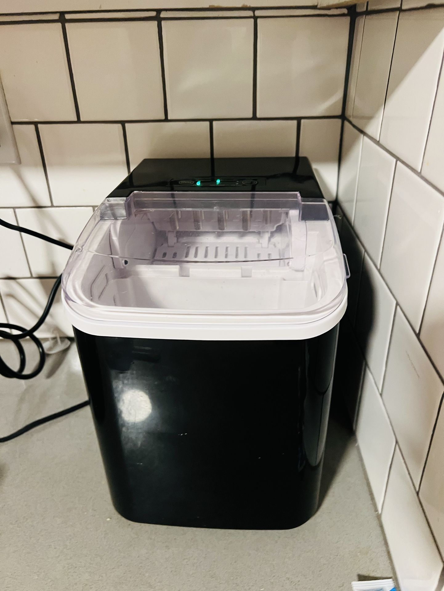 Countertop Ice Machine 