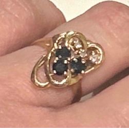 VINTAGE 14K solid yellow gold SAPPHIRE, AND DIAMOND RING