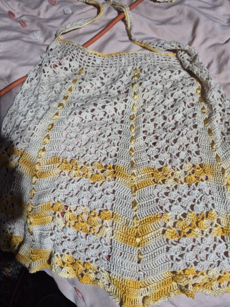 Vintage Crotchet Apron Loooks Small