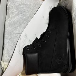 Woman’s Timberland 9.5