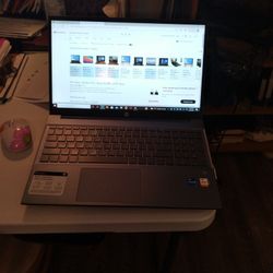 BRAND NEW HP Pavillion Laptop w/ Touch Screen