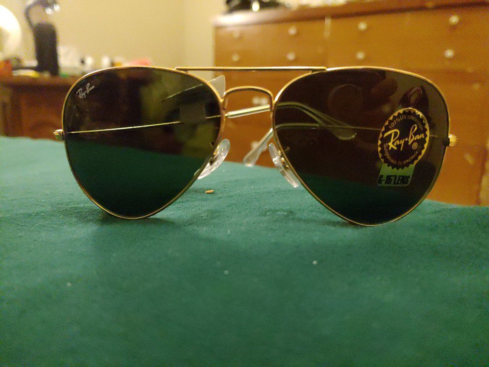 Ray-Ban Aviators RB3025 sunglasses
