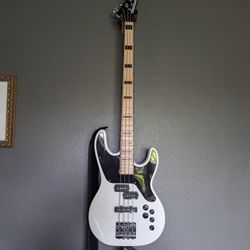 Jackson X Series Concert Bass