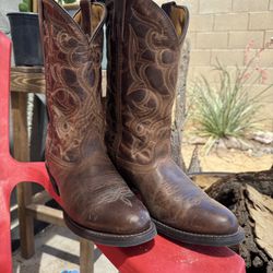 Women’s Distressed Laredo Cowboy Boots 