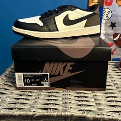 Jordan 1 Low OG Mocha DS