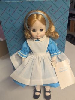 Madame Alexander Alice in Wonderland #1552 Doll w/Original Box
