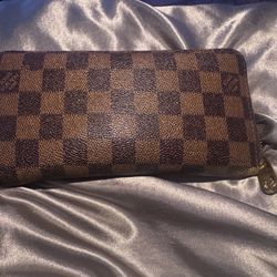Louis Vuitton Damier Ebene 