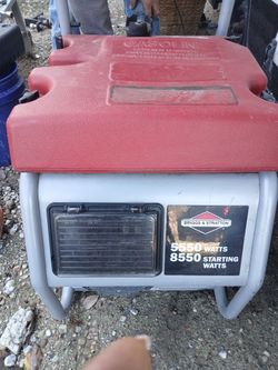 BRIGGS AND STRATTON 5550 WATTS GENERATOR, WORKS EXCELLENT,  STARTS AT FIRST PULL. 
