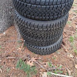 Artic claw winter TXI tires 215/60R16 M+S