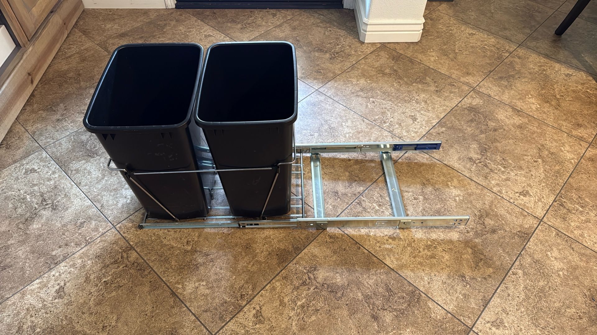 Pull Out Kitchen Cabinet Trash