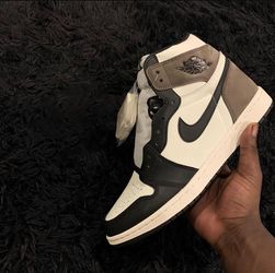 JORDAN 1’s RETRO “DARK MOCHA”