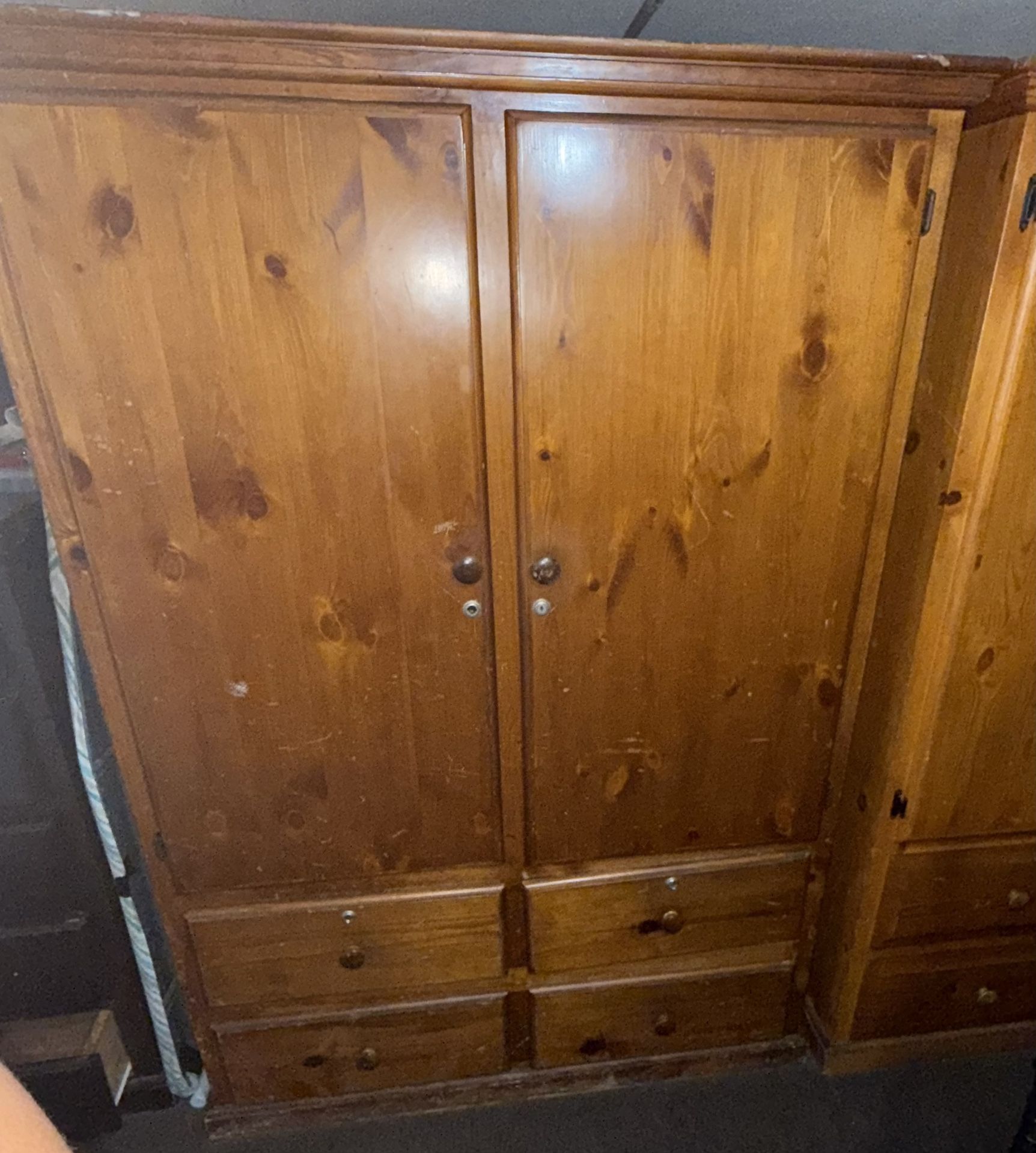 Wardrobe Armoir Closet