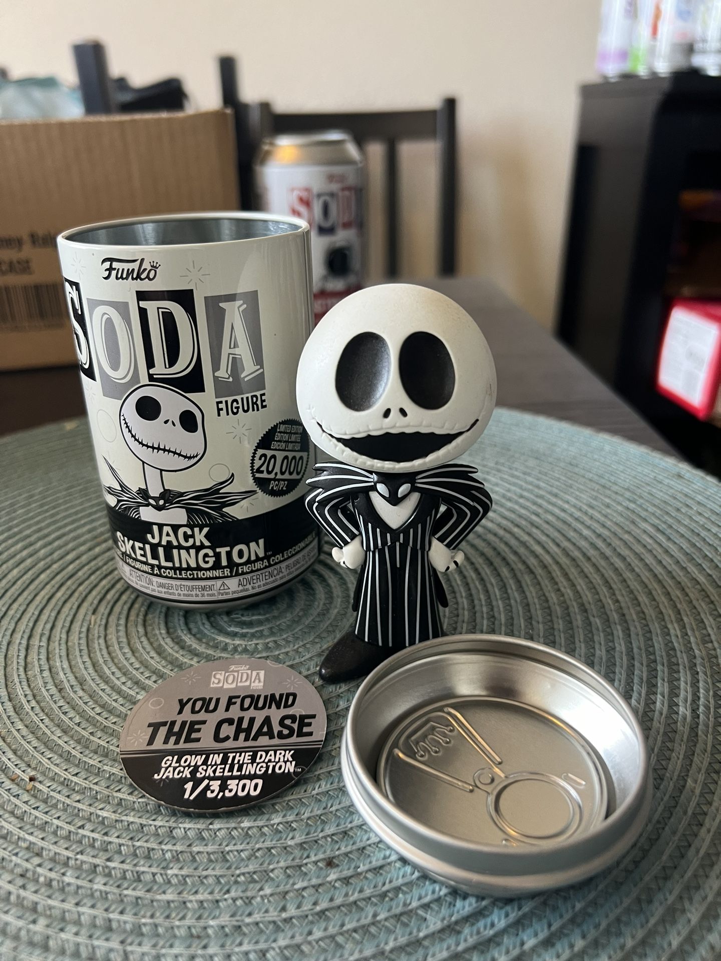 VAULTED LIMITED EDITION CHASE GLOW Jack Skellington Funko Soda Christmas Disney