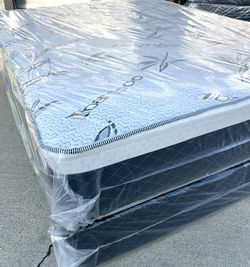Queen Size Mattress 12" Europillowtop And Orthopedic And Box Spring