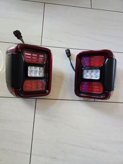 2022 Jeep Gladiator tail lights