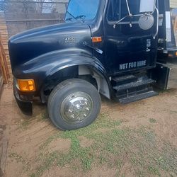 2001 International 4(contact info removed)